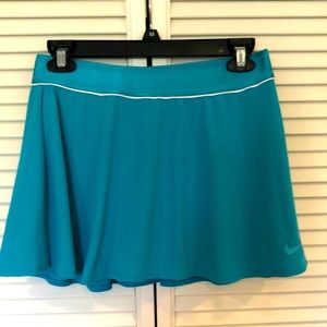 Nike tennis skirt turquoise size Medium